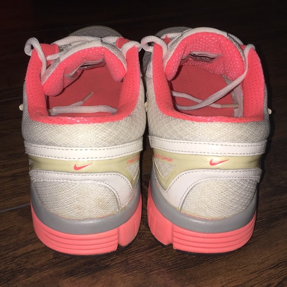 Nike Dual Fusion women's sneakers - Picture 3 of 8